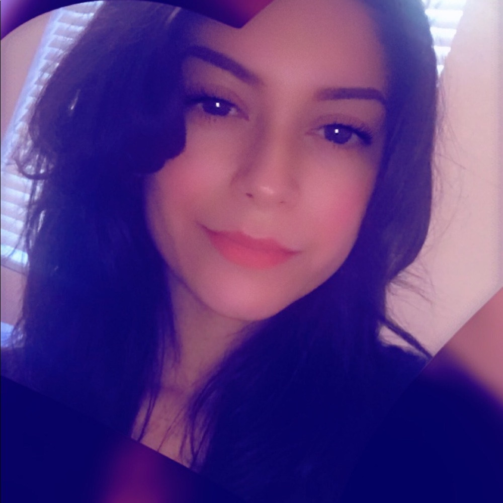 Meet your Posher, Jazmin
